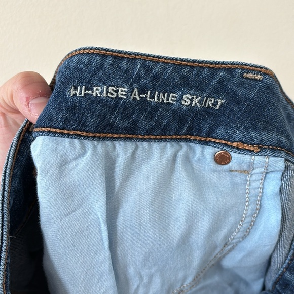 American Eagle Hi-Rise A-Line Denim Button-Front Denim Mini Skirt Size 12 - Picture 7 of 8